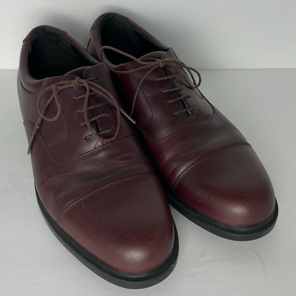 Rockport Men’s Leather Burgundy Cap Toe Oxford size 10M - Picture 2 of 8